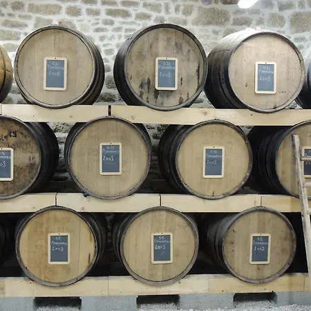 Ferme Cidricole Hugues Desfrieches فندق مبيت وإفطار Sainte-Marguerite-de-Carrouges