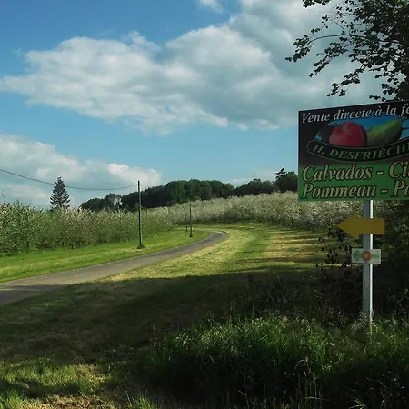 Ferme Cidricole Hugues Desfrieches 3* Sainte-Marguerite-de-Carrouges